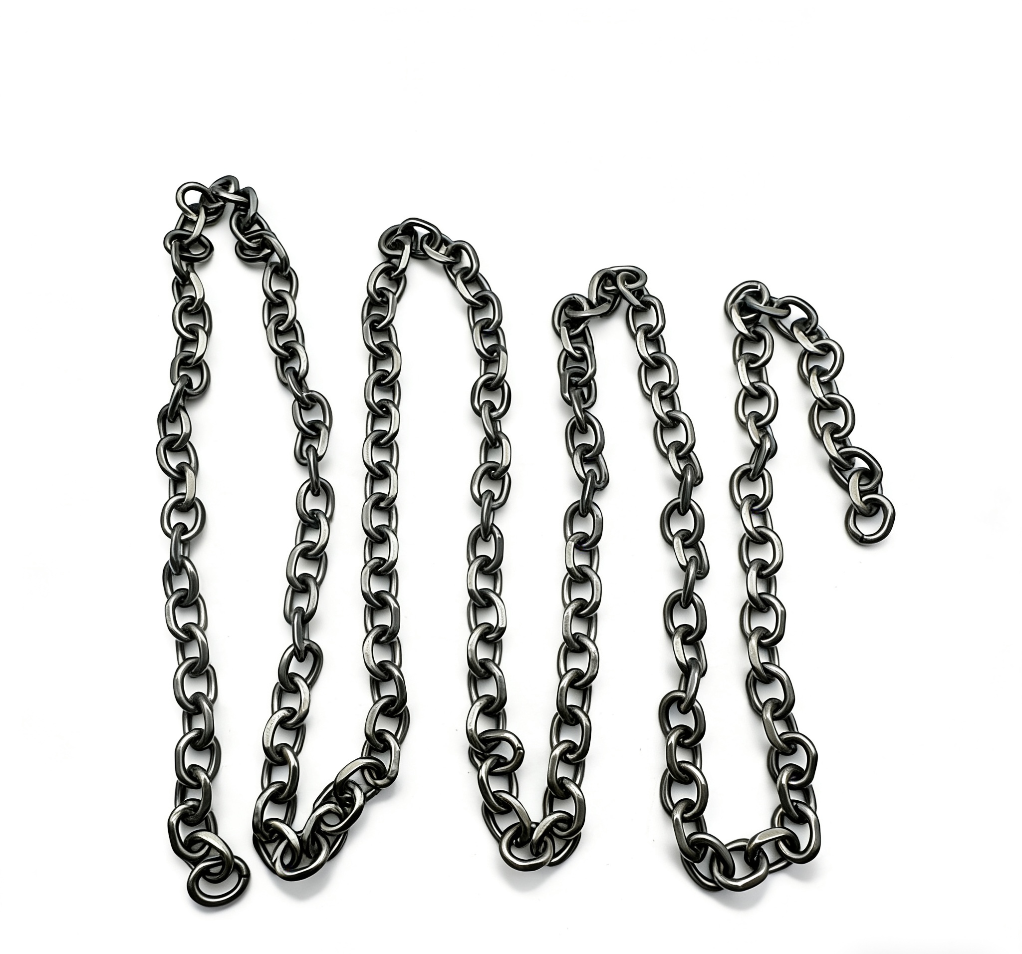 High-end gunmetal classic cable chain for dark luxury crossbody bags and techwear accessories, custom OEM manufactured by Wahkoi Metal.